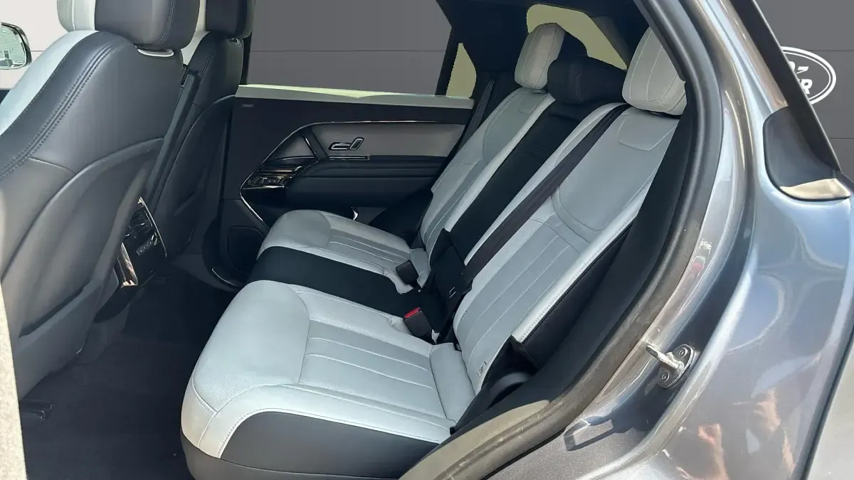 Used Land Rover Range Rover Sport SE Dynamic 300 HP (220 kW) 2023 Eiger grey SUV