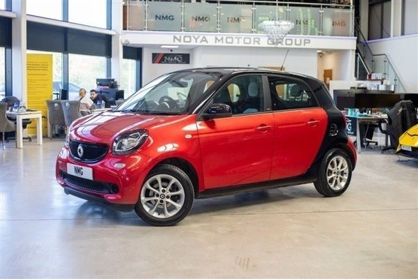 Red Used 2015 Smart ForFour Passion Hatchback | £4,999 (Good price) - Image 1/1