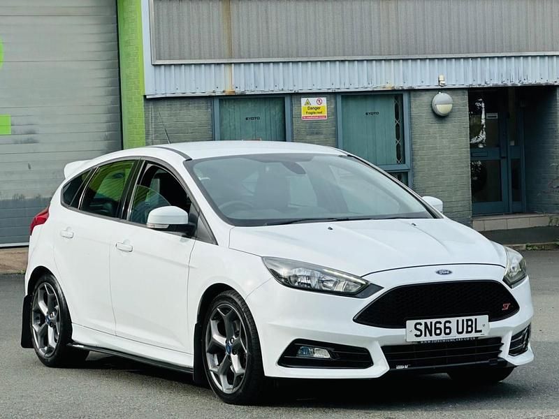 White Used 2016 Ford Focus ST Hatchback | £6,990 (Super price) - Image 1/4