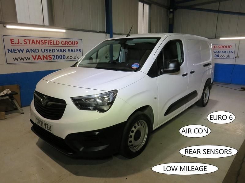 White Used 2021 Vauxhall Combo Van | £8,750 (Good price) - Image 1/4