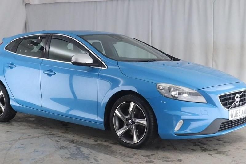 Blue Used 2015 Volvo V40 R-Design Hatchback | £3,500 (Good price) - Image 1/1
