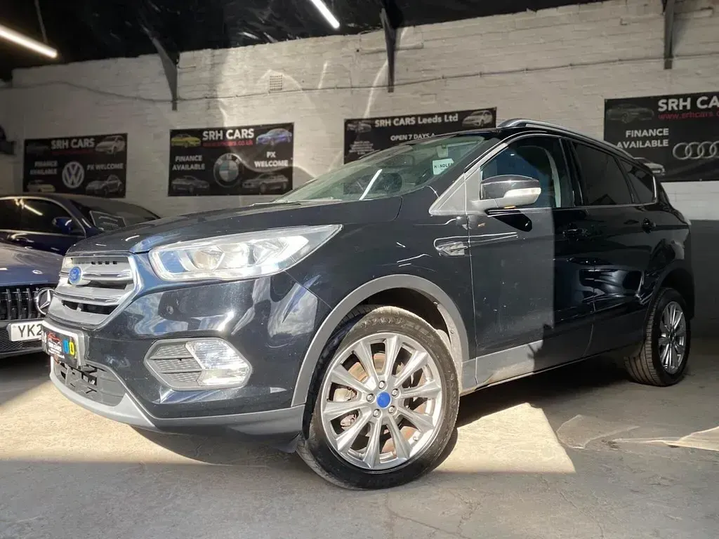 Used Ford Kuga Titanium 120 HP (88 kW) 2019 Black SUV