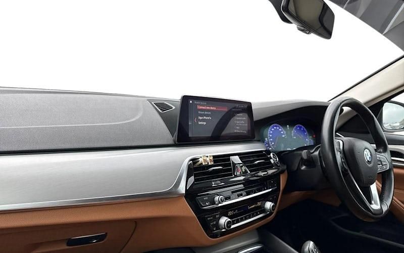 Used BMW 520 Sport Line 190 HP (139 kW) 2018 Blue Sedan