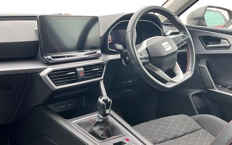 Used Seat Leon FR 131 HP (96 kW) 2022 Red Hatchback