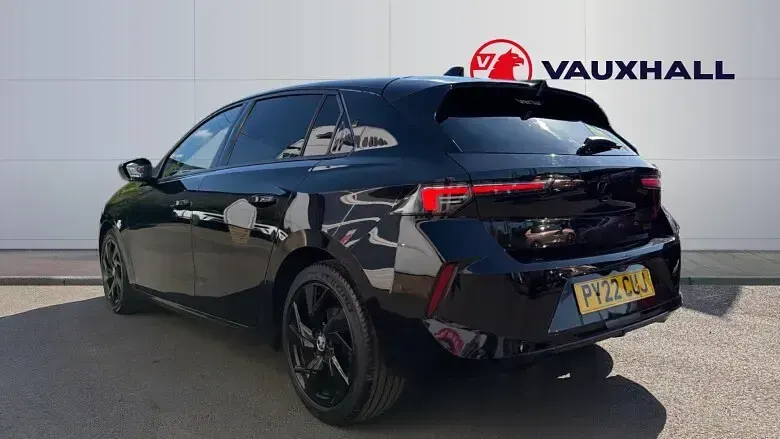 Second-hand Vauxhall Astra GS Line 130 CP (95 kW) 2022 Negru Hatchback