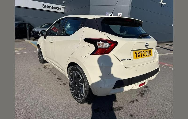 Used Nissan Micra Acenta 91 HP (66 kW) 2022 White Hatchback