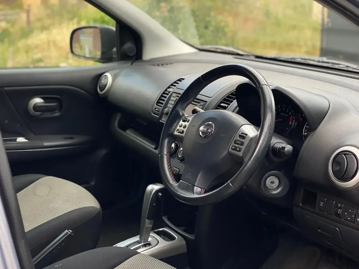 Used Nissan Note N-TEC 110 HP (80 kW) 2011 Grey Hatchback