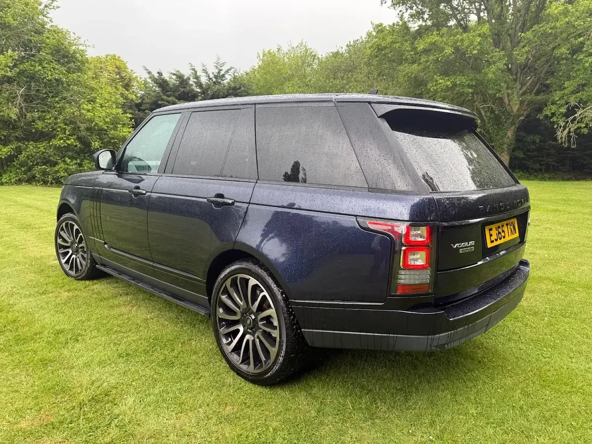 Used Land Rover Range Rover Vogue 339 HP (249 kW) 2015 Blue SUV