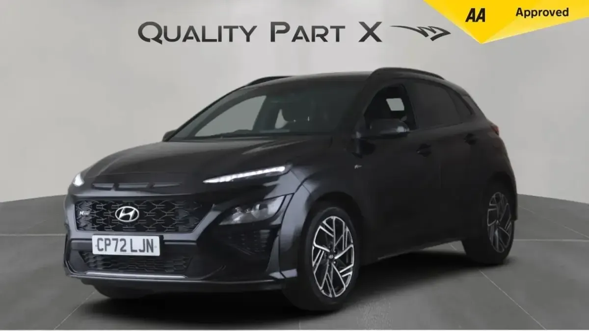 Gebraucht Hyundai Kona N Line 120 PS (88 kW) 2023 Schwarz SUV