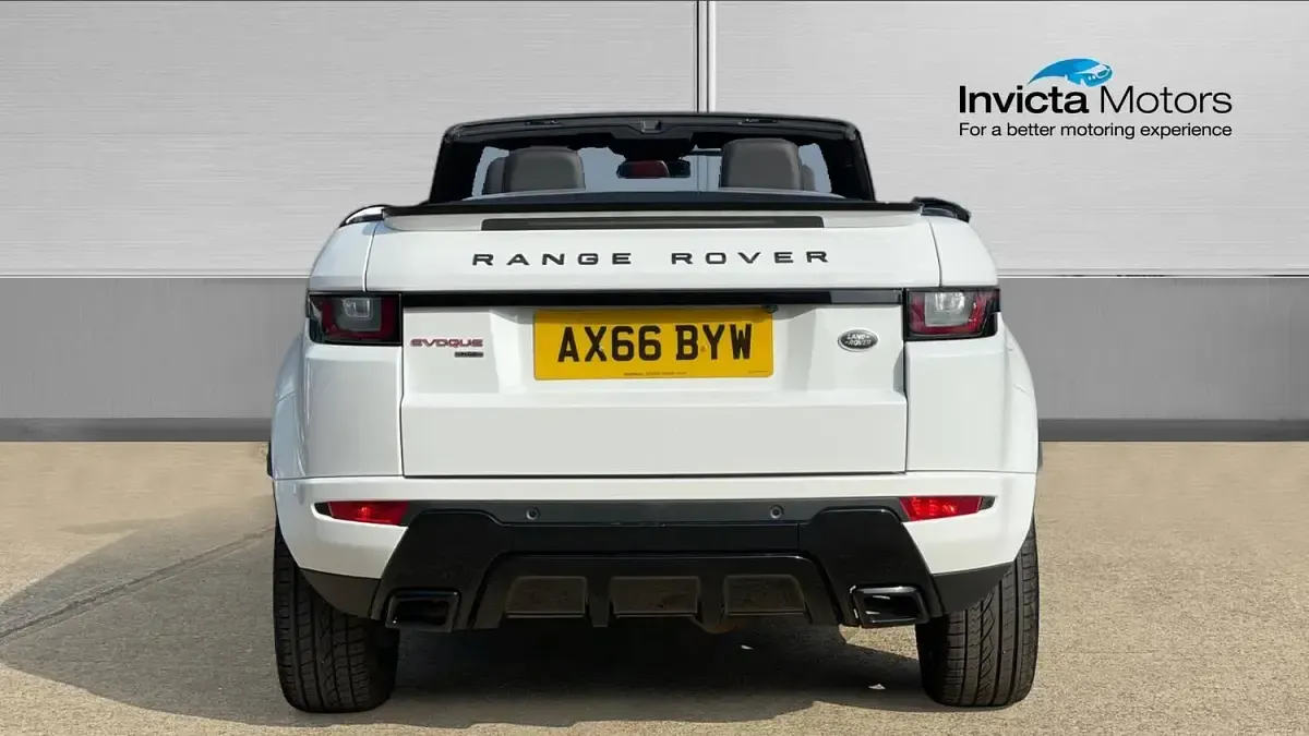 Used Land Rover Range Rover evoque HSE Dynamic 180 HP (132 kW) 2017 White Cabriolet