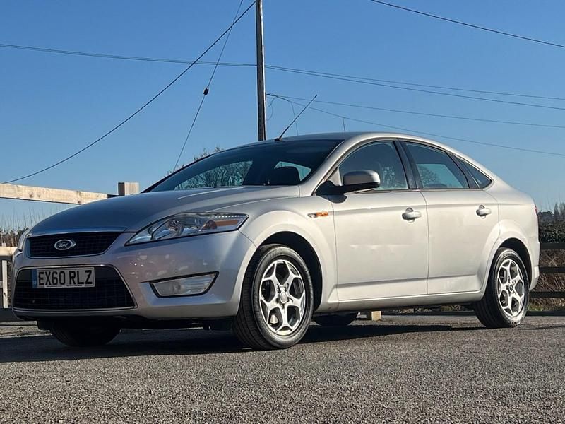 Silver Used 2010 Ford Mondeo Zetec Hatchback | £1,495 (Fair price) - Image 1/3