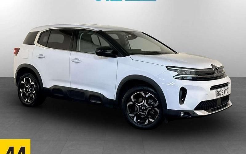 Used 2023 Citroën C5 PureTech Hatchback | £12,995 (Good price) - Image 1/2