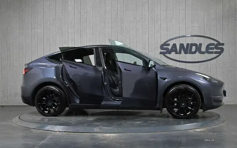 Used Tesla Model Y Long Range AWD 286 kW (389 HP) 2022 Grey SUV