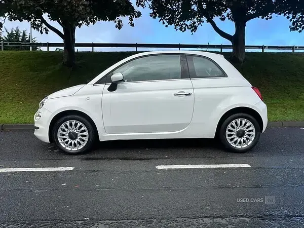 Used Fiat 500 Lounge 69 HP (50 kW) 2017 White Hatchback