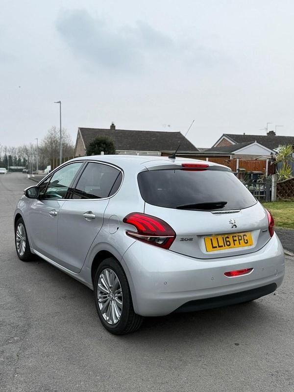 Usado Peugeot 208 Allure 2016 Prateado Citadino