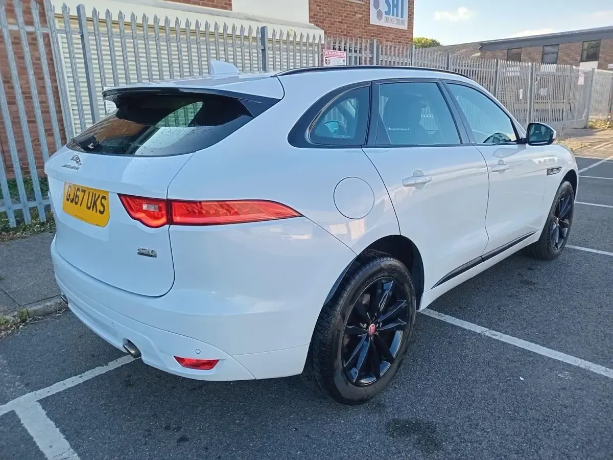 Used Jaguar F-Pace R-Sport 2017 White SUV