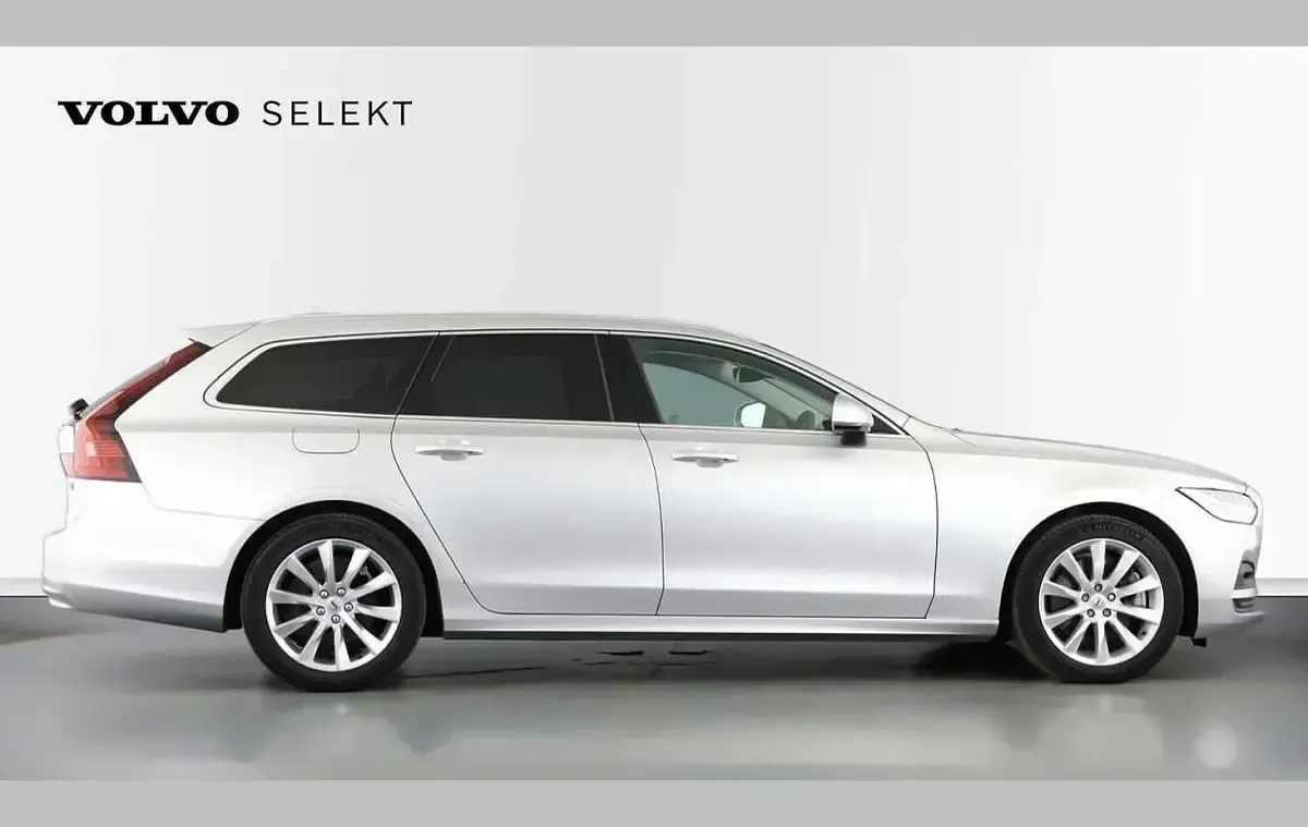 Second-hand Volvo V90 Momentum 194 CP (142 kW) 2021 Argintiu Break