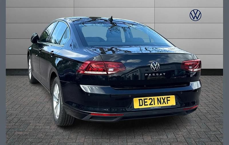 Used VW Passat SE 150 HP (110 kW) 2021 Black Sedan