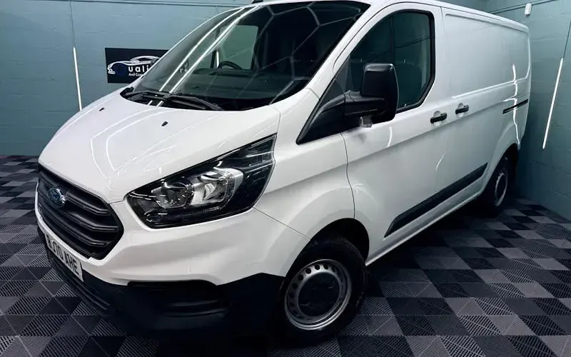 Used Ford Transit Custom 105 HP (77 kW) 2023 Van