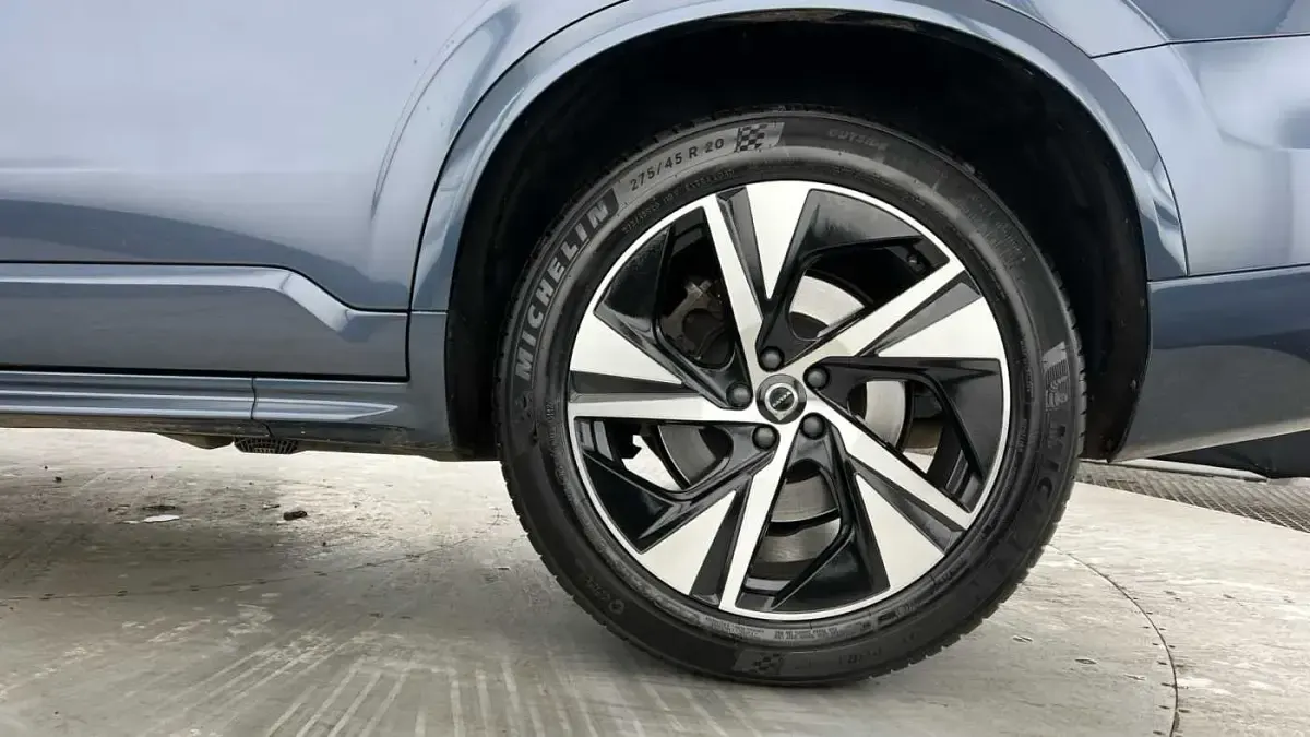 Used Volvo XC90 R-Design 250 HP (183 kW) 2021 SUV