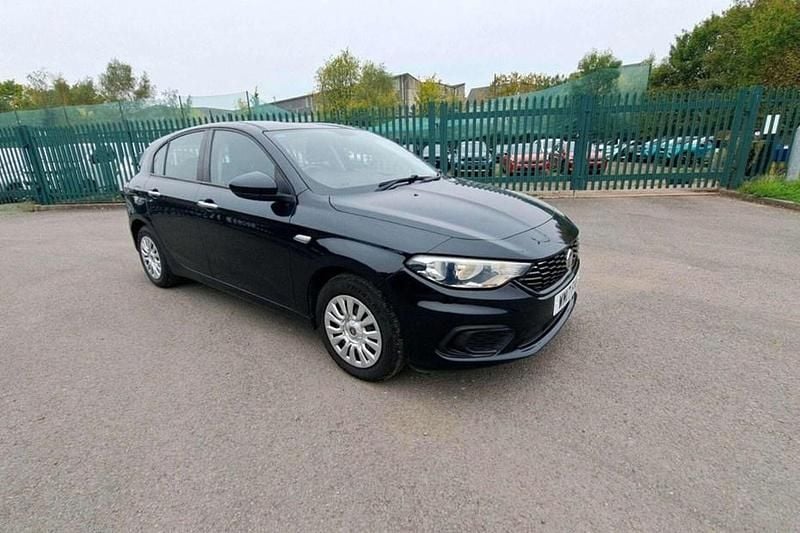 Black Used 2017 Fiat Tipo Easy Hatchback | £5,495 (Good price) - Image 1/1