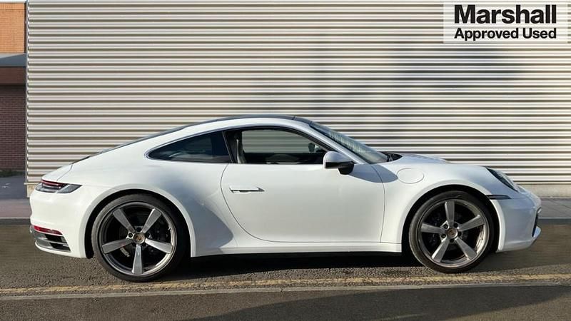 Used Porsche 911 Carrera 385 HP (283 kW) 2022 White Coupe