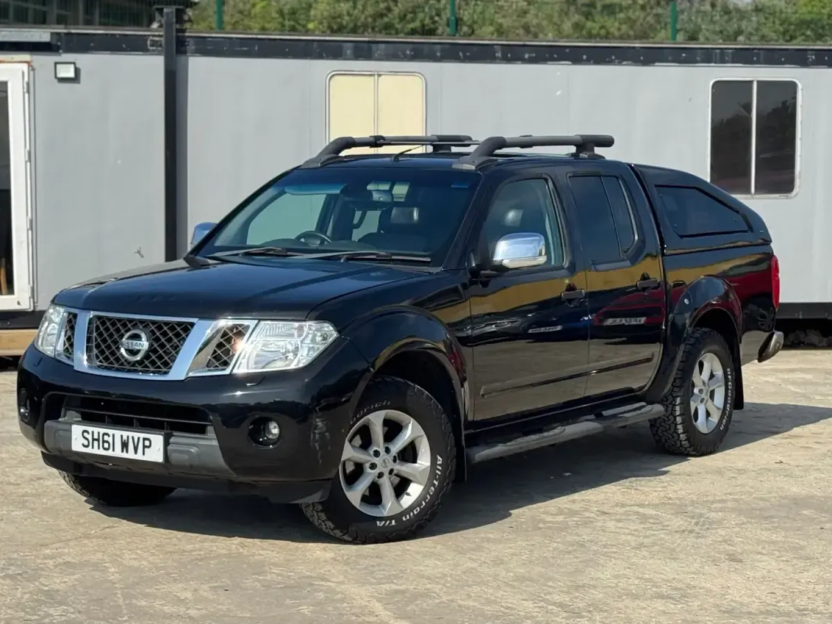 Usado Nissan Navara Tekna 190 CV (139 kW) 2011 Negro Pickup/Camioneta
