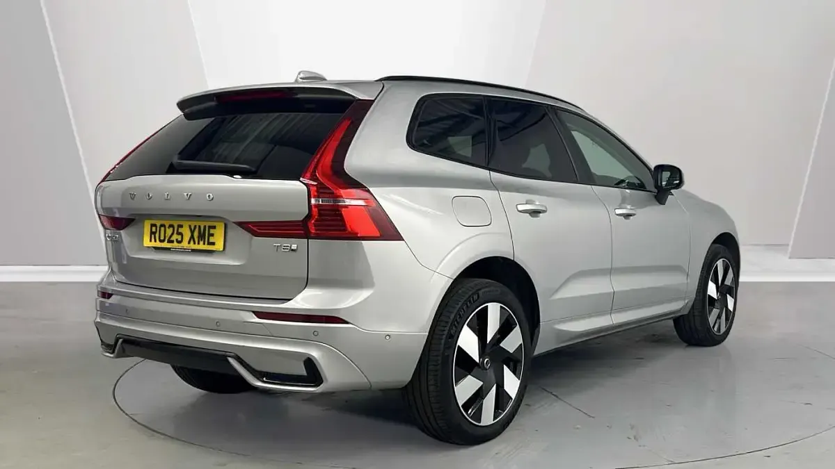 Used Volvo XC60 Ultra 449 HP (330 kW) 2025 Silver SUV