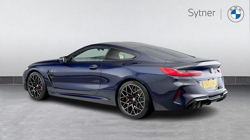 Begagnad BMW M8 Competition Edition 616 HK (453 kW) 2023 Blå Sportkupé