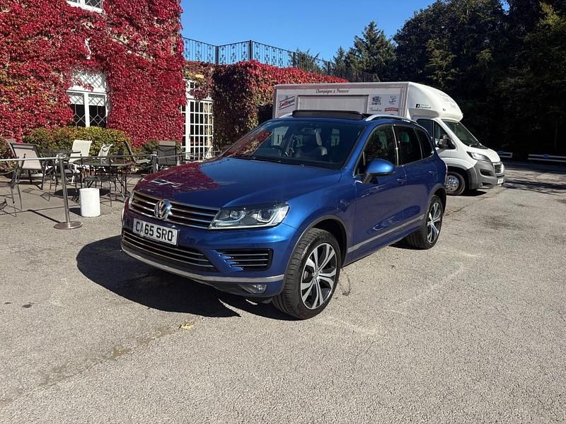 Blue Used 2016 VW Touareg R-line SUV | £16,499 (Super price) - Image 1/4