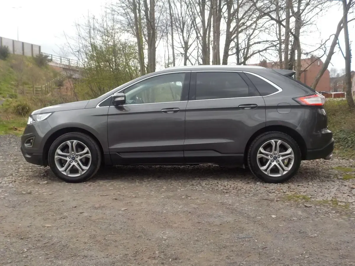 Used Ford Edge Titanium 180 HP (132 kW) 2017 Grey SUV