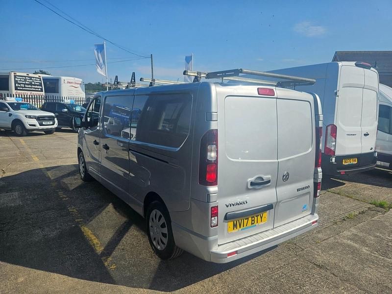 Used Vauxhall Vivaro Sportive 2017 Silver MPV