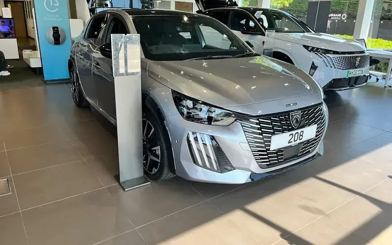 Gebraucht Peugeot 208 Premium 147 PS (108 kW) 2025 Kleinwagen