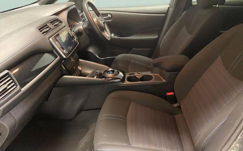 Used Nissan Leaf N-Connecta 110 kW (150 HP) 2025 Hatchback