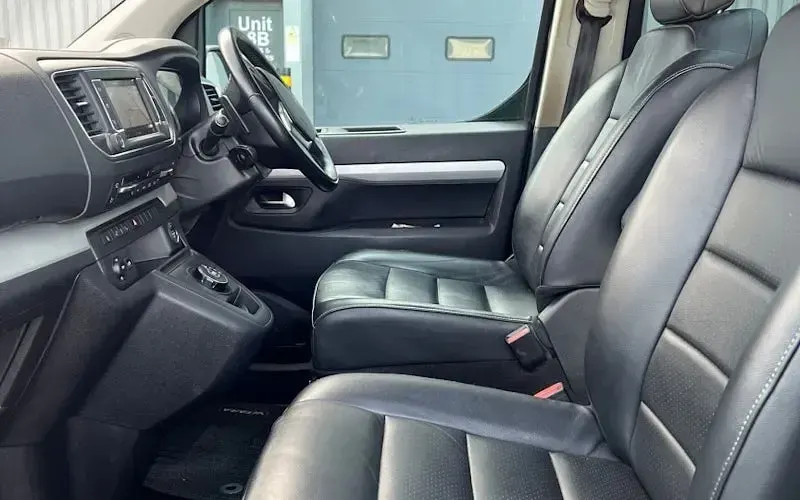 Used Peugeot Traveller Allure 177 HP (130 kW) 2020 Black MPV