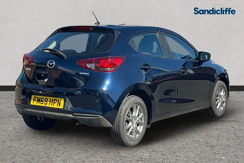 Usado Mazda 2 90 HP (66 kW) 2020 Azul Citadino