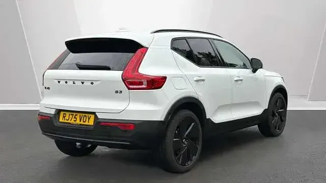 Begagnad Volvo XC40 Plus 161 HK (118 kW) 2026 SUV