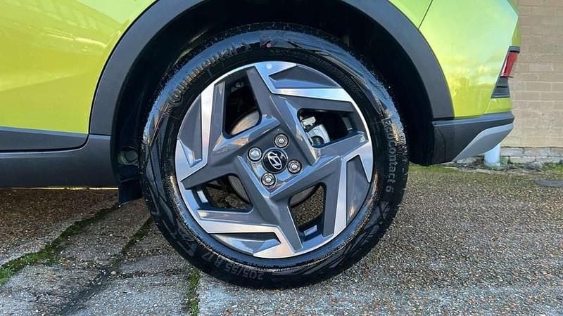 Used Hyundai Bayon Premium 101 HP (74 kW) 2025 Green SUV