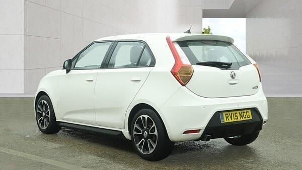 Usado MG MG3 106 HP (77 kW) 2015 Branco Citadino