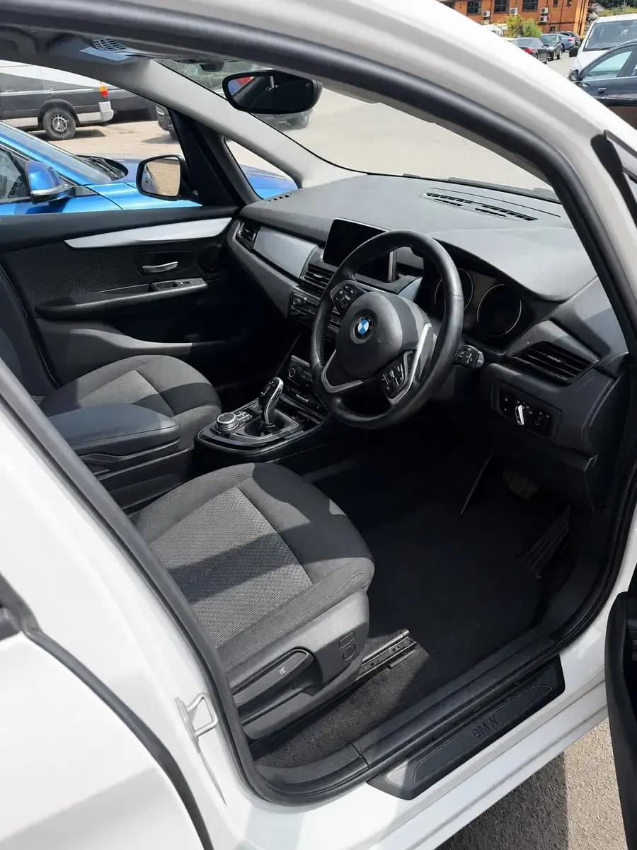 Used BMW 216 116 HP (85 kW) 2020 White Coupe