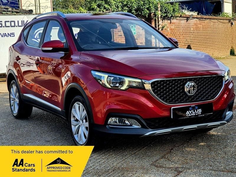 Red Used 2019 MG ZS Excite Sedan | £10,590 (Fair price) - Image 1/4