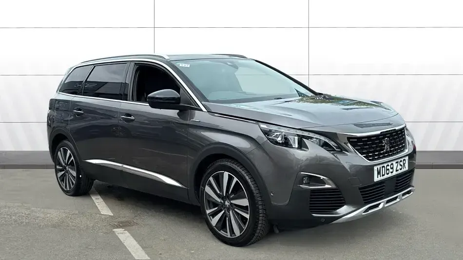 Usado Peugeot 5008 Premium 177 HP (130 kW) 2020 SUV