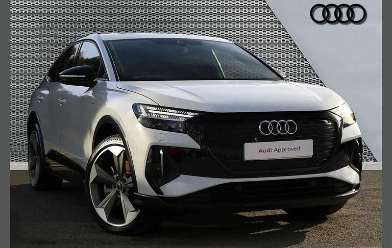 White Used 2024 Audi Q4 Sportback e-tron Advanced SUV | £44,795 - Image 1/4
