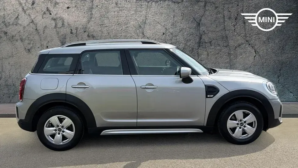 Used Mini Cooper Countryman Classic 134 HP (98 kW) 2023 Silver SUV