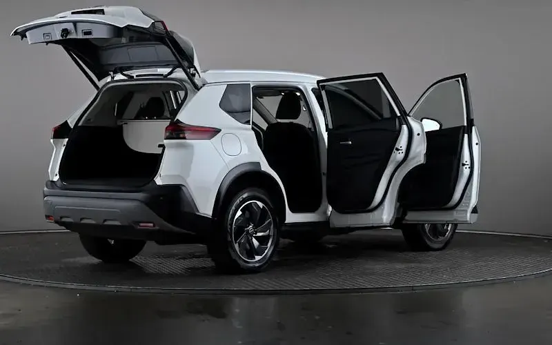 Used Nissan X-Trail N-Connecta 213 HP (156 kW) 2025 White SUV