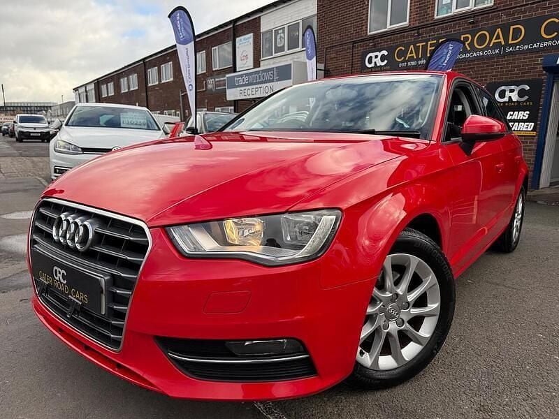 Used Audi A3 Design 2014 Red Hatchback