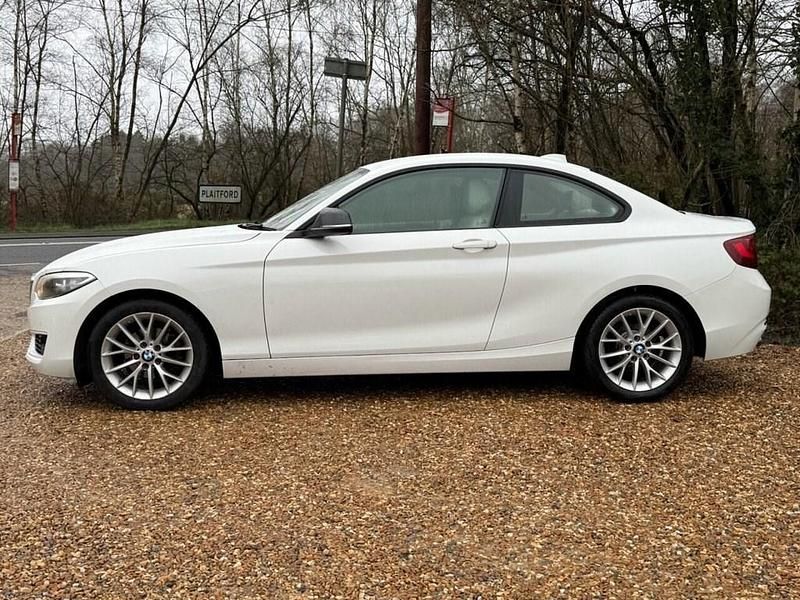 Used BMW 218 143 HP (105 kW) 2014 White Coupe