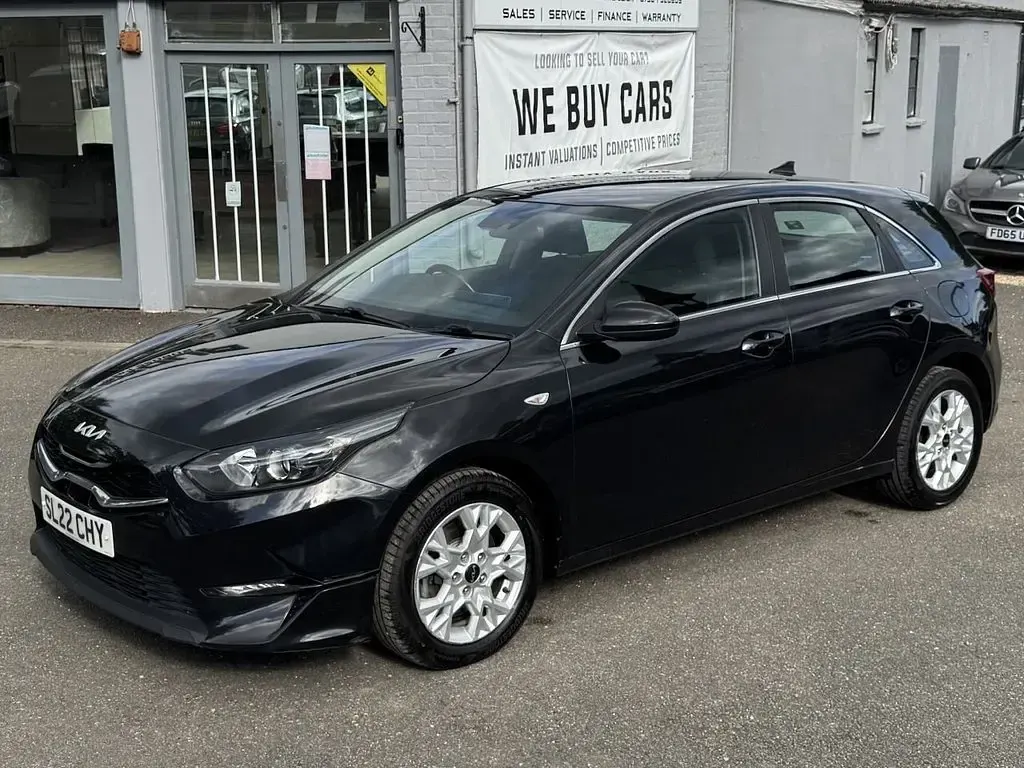 Used Kia Ceed 118 HP (86 kW) 2022 Black Hatchback