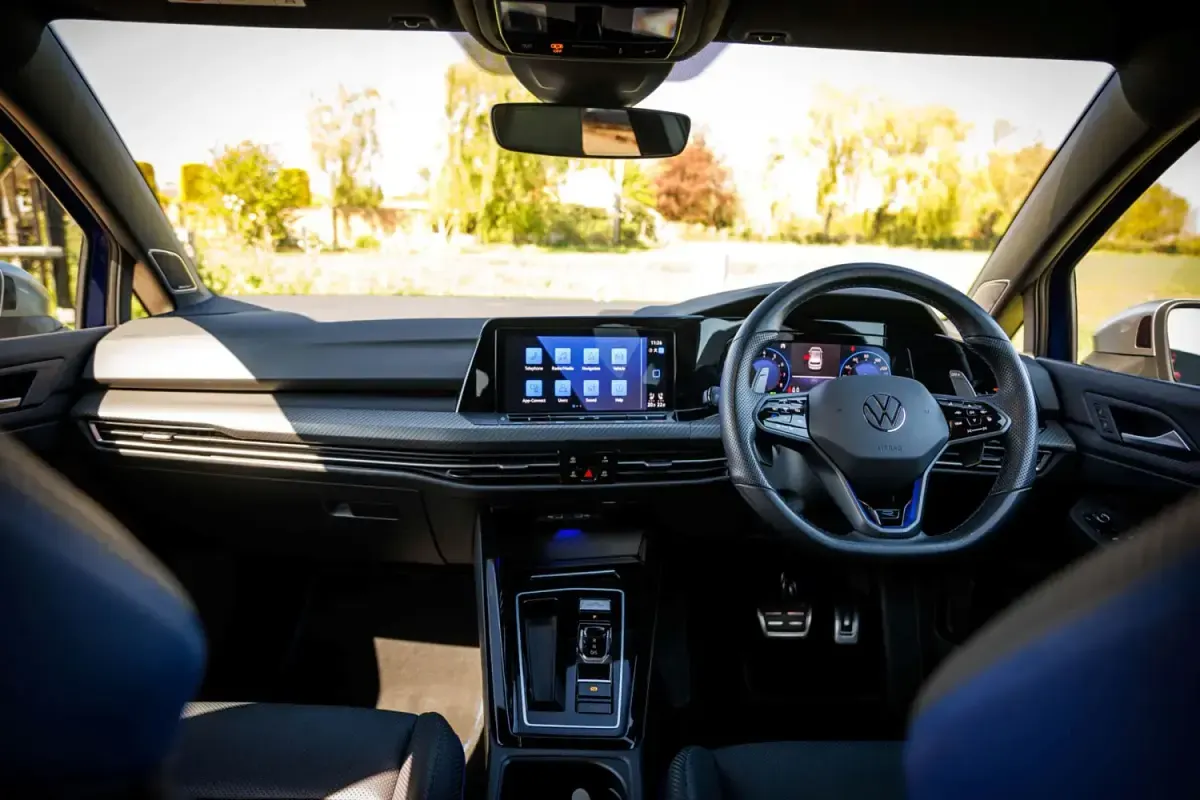 Second-hand VW Golf VIII R 2023 Albastru Hatchback