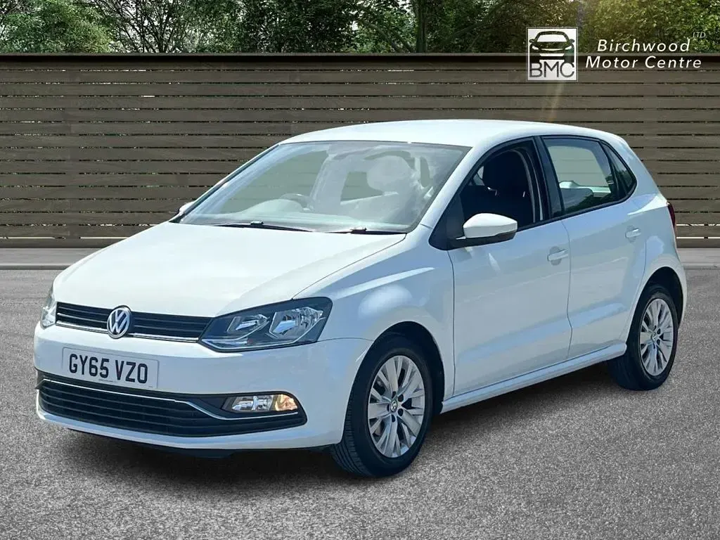 Used VW Polo SE 90 HP (66 kW) 2015 White Hatchback